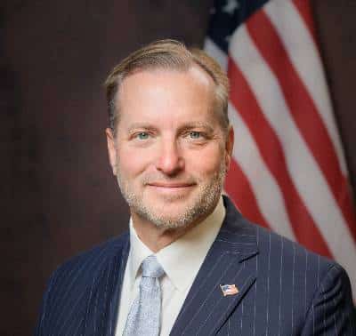 Steven Snell headshot
